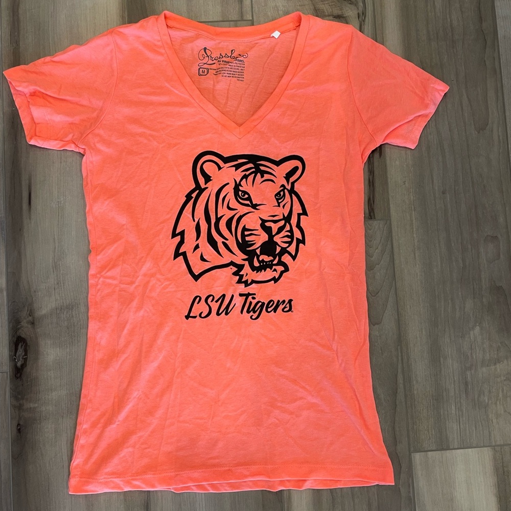 LSU Tigers Louisiana State University short sleeve women’s shirt size medium